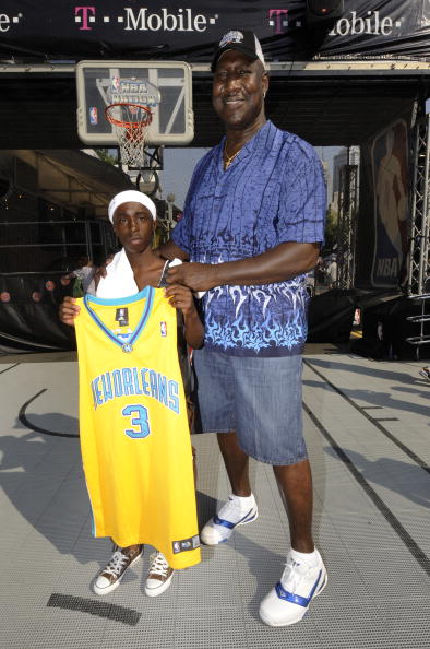 中国队将继 中国队将继